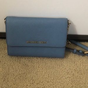 Michael Kors Jet Set Smartphone Crossbody
